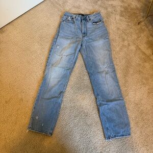 Abercrombie & Fitch Ultra High Rise Mom Jean Light Wash - Size 2 Long